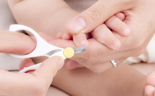 指甲是否含有DNA，可作为亲子鉴定样本吗？